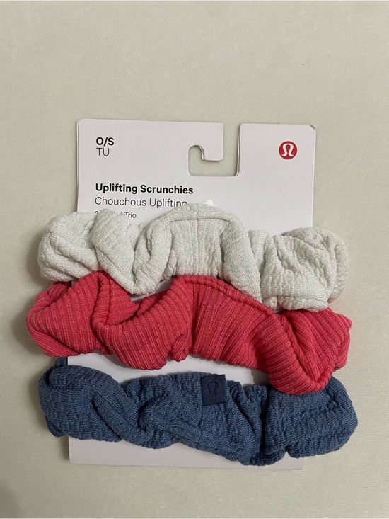 lululemon athletica Accessories - lululemon athletica NWT Uplifting 3 Pack Hair Scrunchie Ponytail Accessory